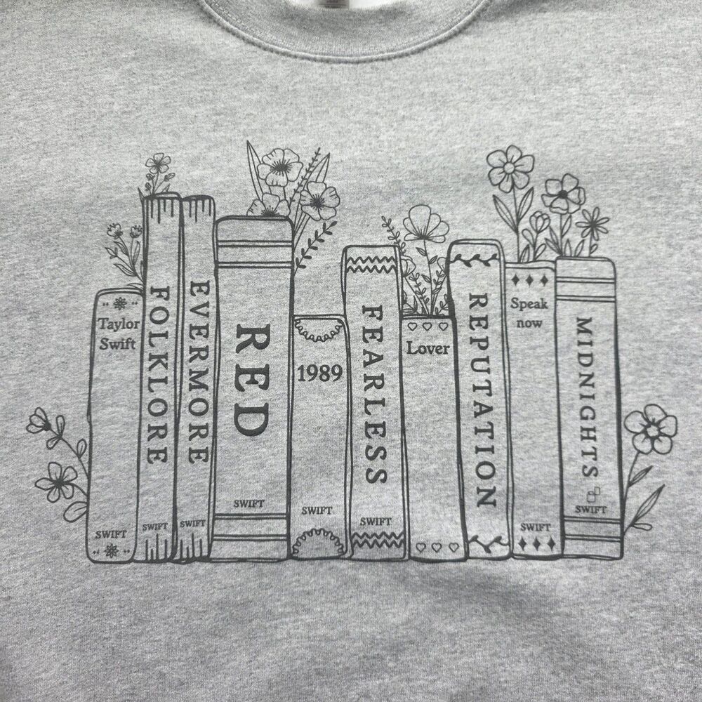 Taylor Swift Eras Fan Sweatshirt Womens M Gray Black Graphic Medium Cozy Bookish - Picture 3 of 11
